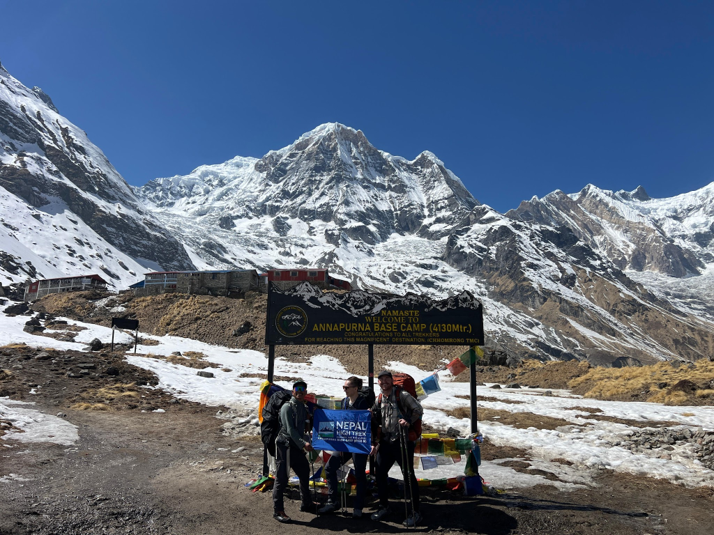 Everest Base Camp Trek vs 7 Days Annapurna Base Camp Trek: which of the two Himalayan adventures to choose?